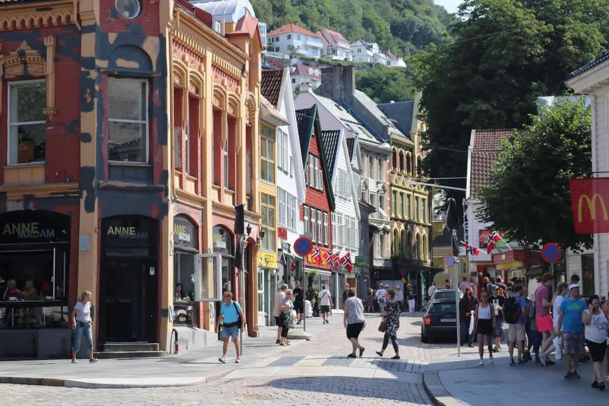 Dinbnb Apartments I Family Dream In Bergen I Playroom I Private Garden Bagian luar foto